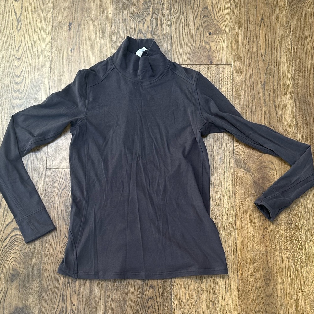 Lululemon Women’s Turtleneck Size 8 Black Stretch Thumbhole